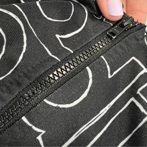 Adidas Logo Black & White Track Jacket 10/12 - Picture 8 of 10